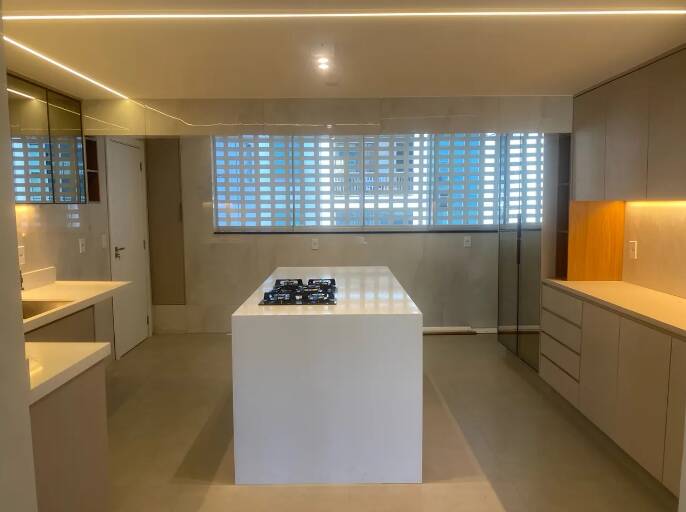 Apartamento à venda com 3 quartos, 173m² - Foto 3