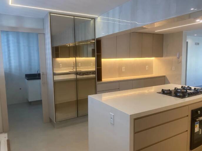 Apartamento à venda com 3 quartos, 173m² - Foto 4