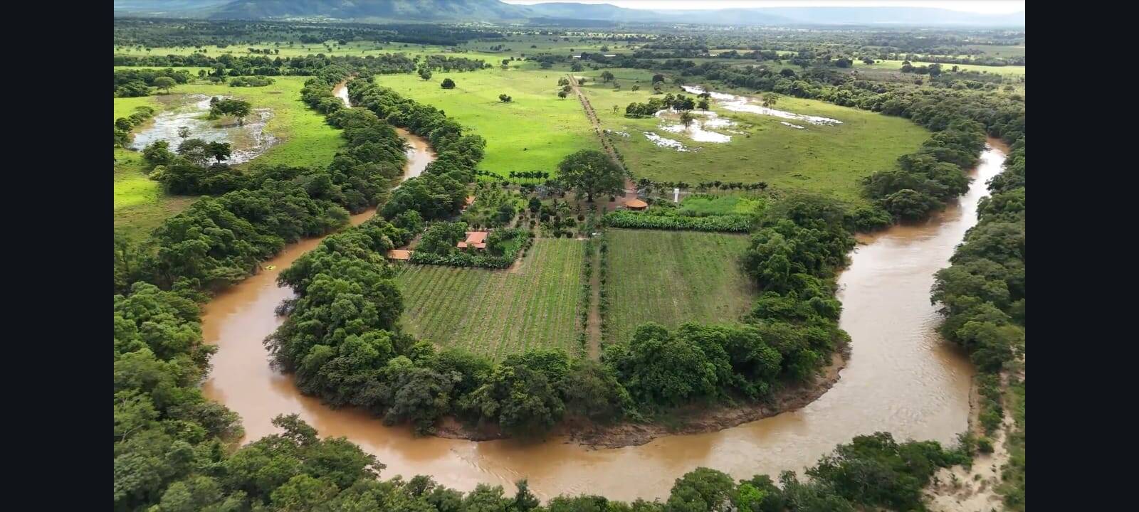 Fazenda à venda com 3 quartos, 330000m² - Foto 14