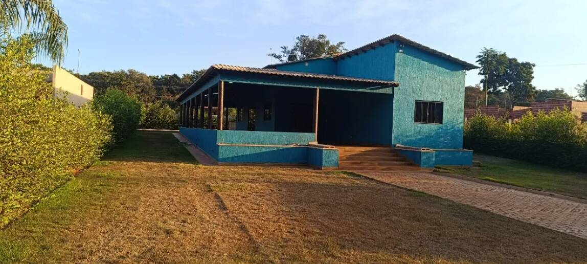 Casa de Condomínio à venda com 4 quartos, 240m² - Foto 2