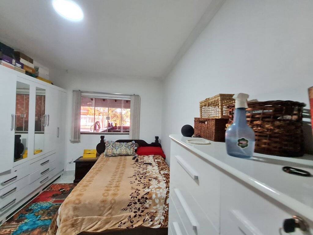 Casa à venda com 3 quartos, 150m² - Foto 4