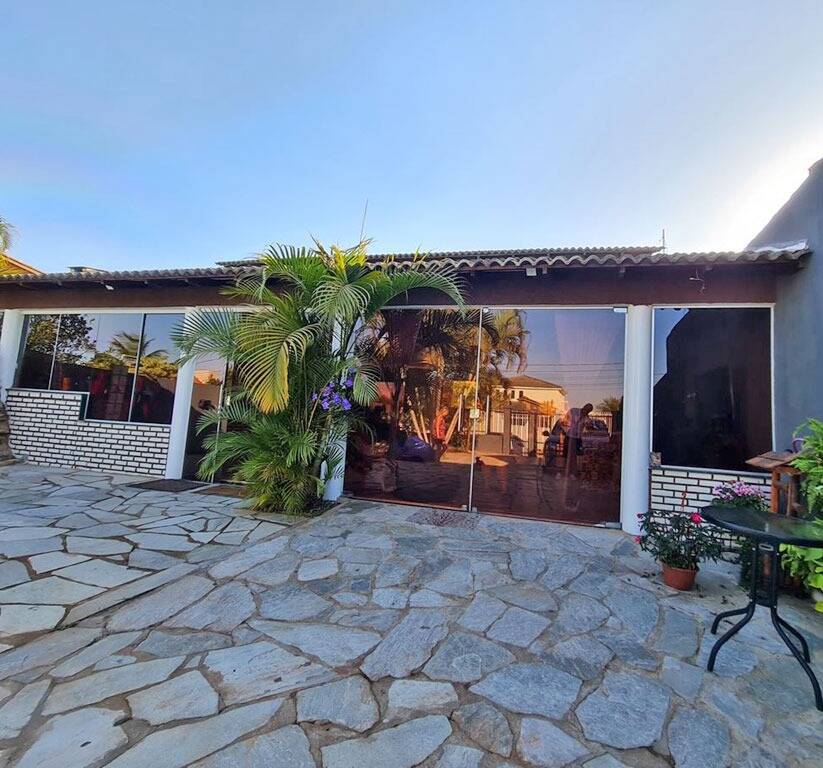 Casa à venda com 3 quartos, 150m² - Foto 2